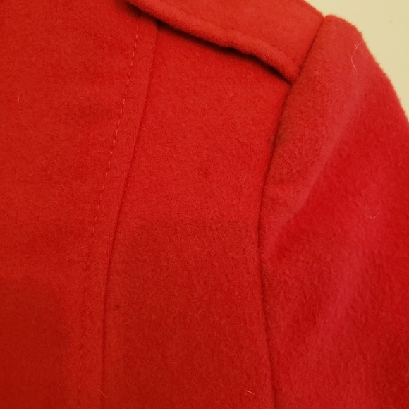 Red jacket - Picture 4 of 4